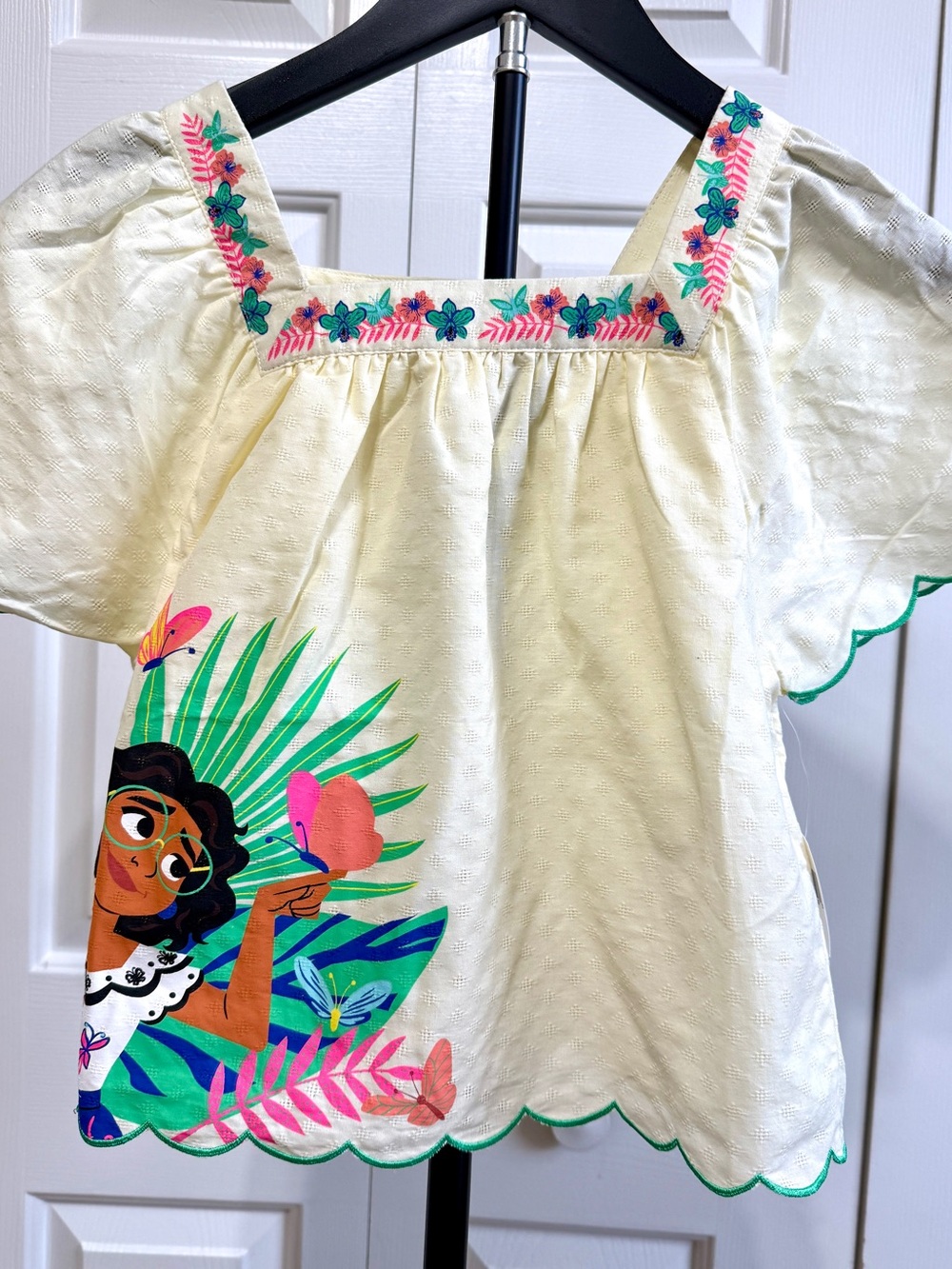 Disney Girls Shirt Encanto Mirabel Madrigal embroidered top Size 7-8